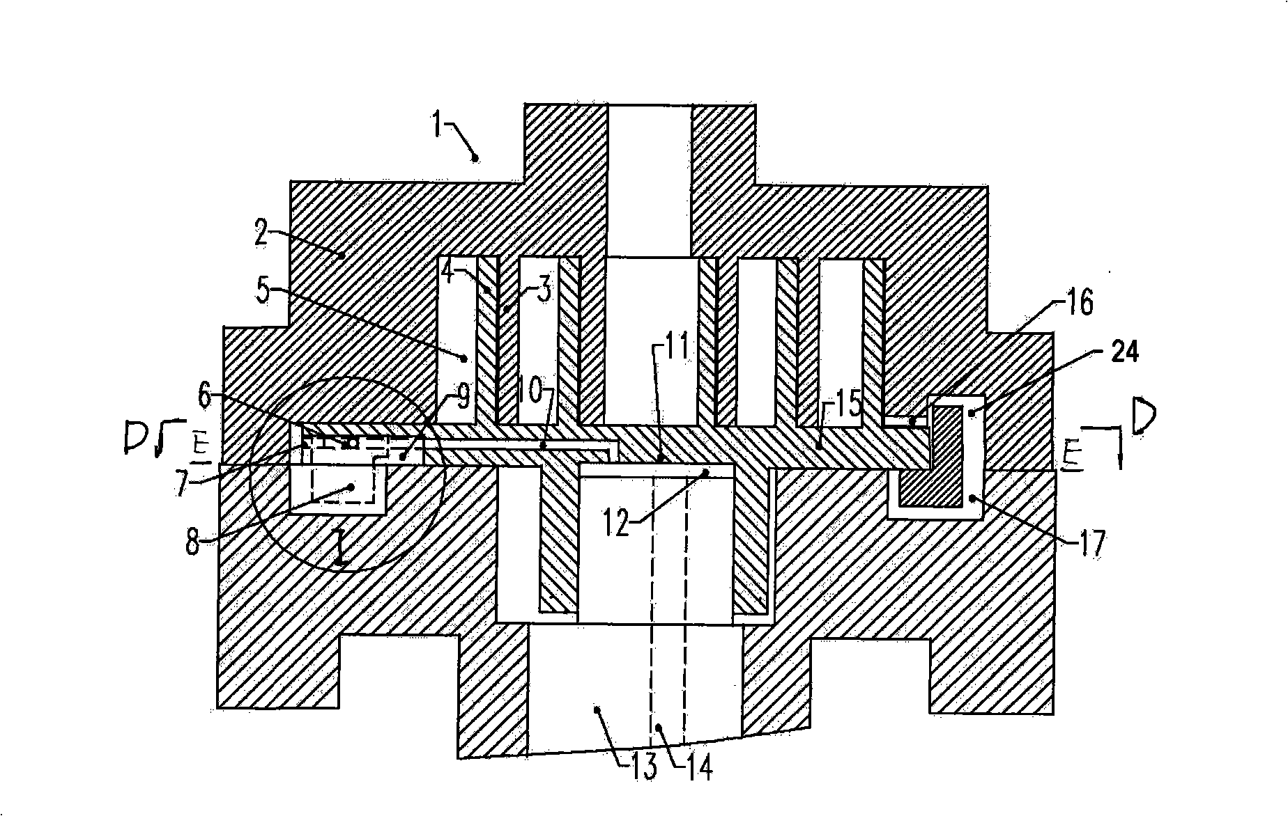 Cyclone compressor possessing lubricating system