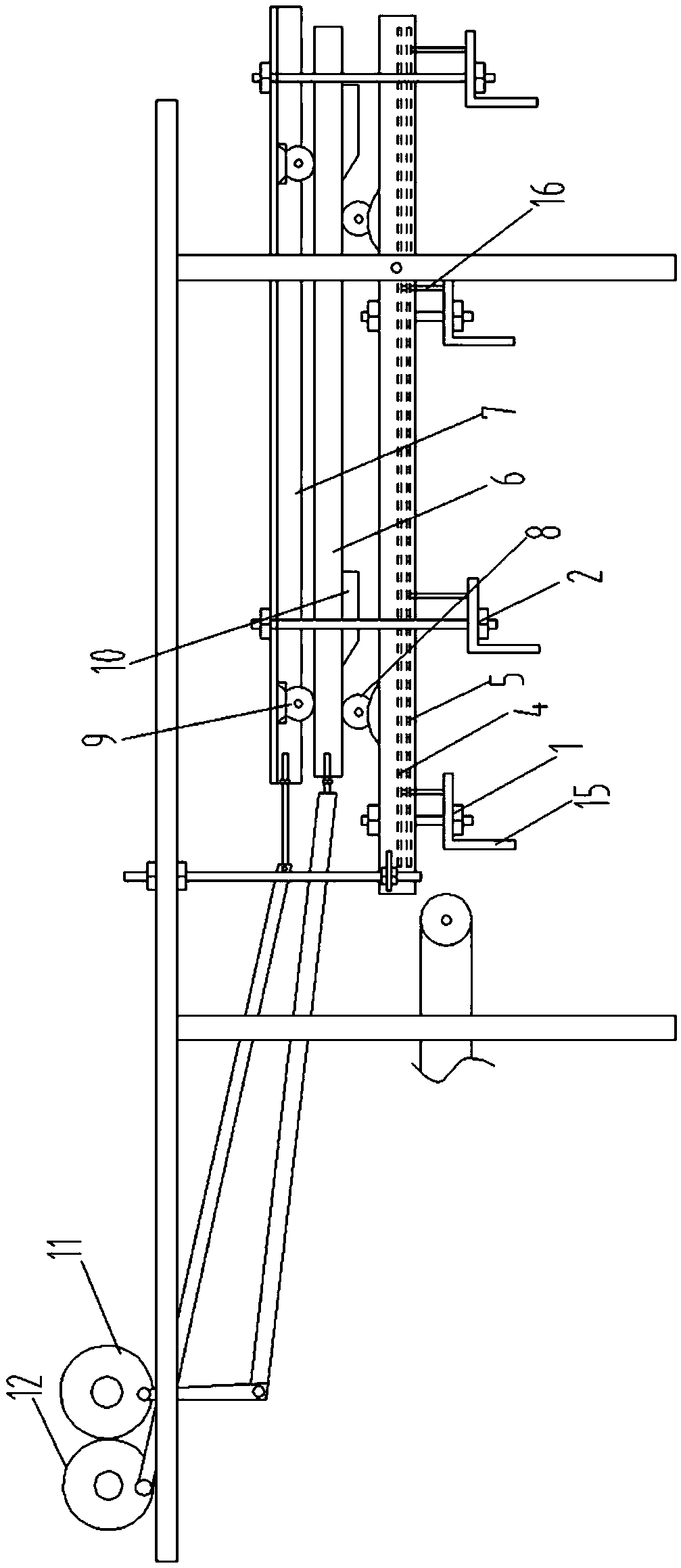 Adhering preventing type gradual marching device for frozen dumplings