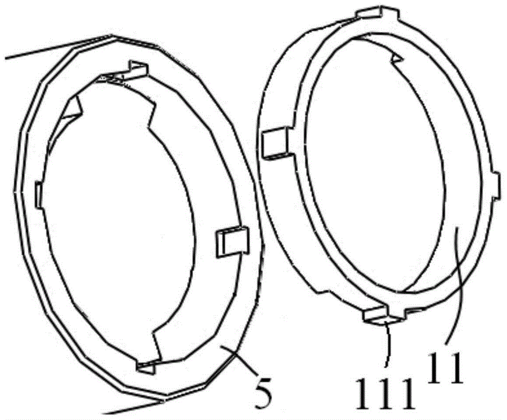 Drilling fluidic element detection device