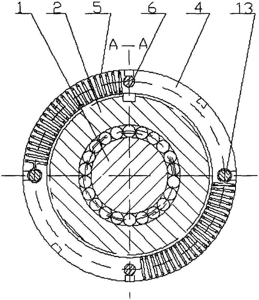 Automatic pre-tightening device for ball screws