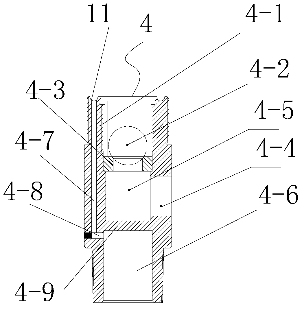 Combined oil well pump for preventing well flushing from polluting oil layer