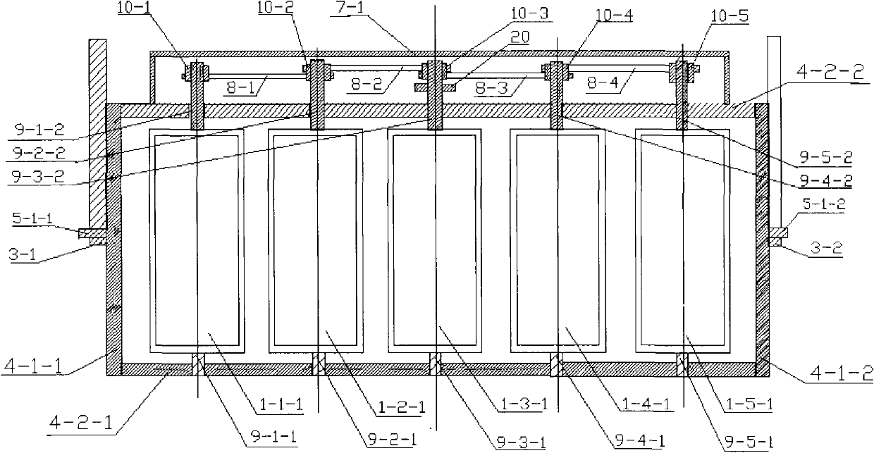 Solar domestic power supply driven by long-stroke hydraulic lever transmission single-point supporting toothed belt for realizing group synchronous track of sunlight collection