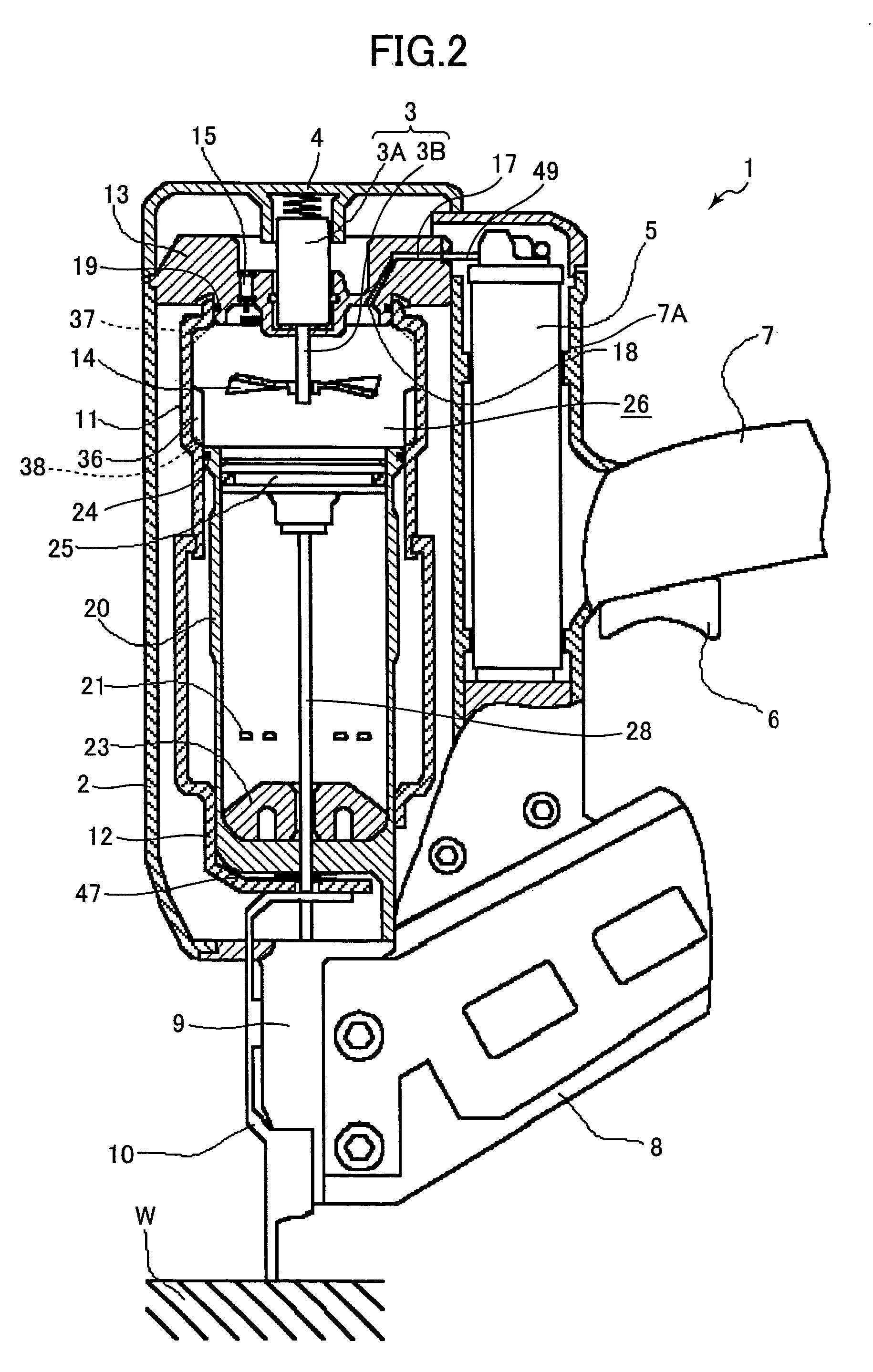 Combustion type power tool having fin in low turbulent combustion region within combustion chamber