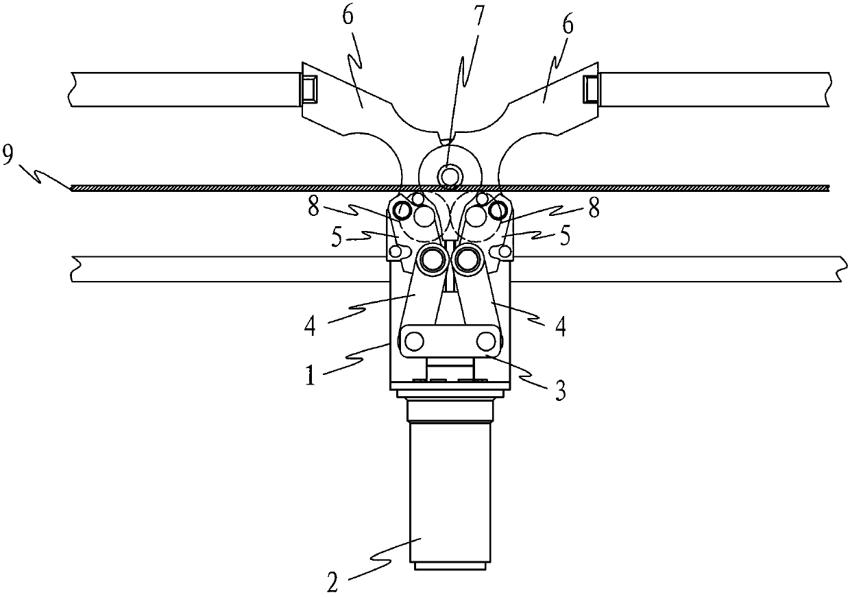 Connecting-rod-type bending device for bending steel in steel forming machine