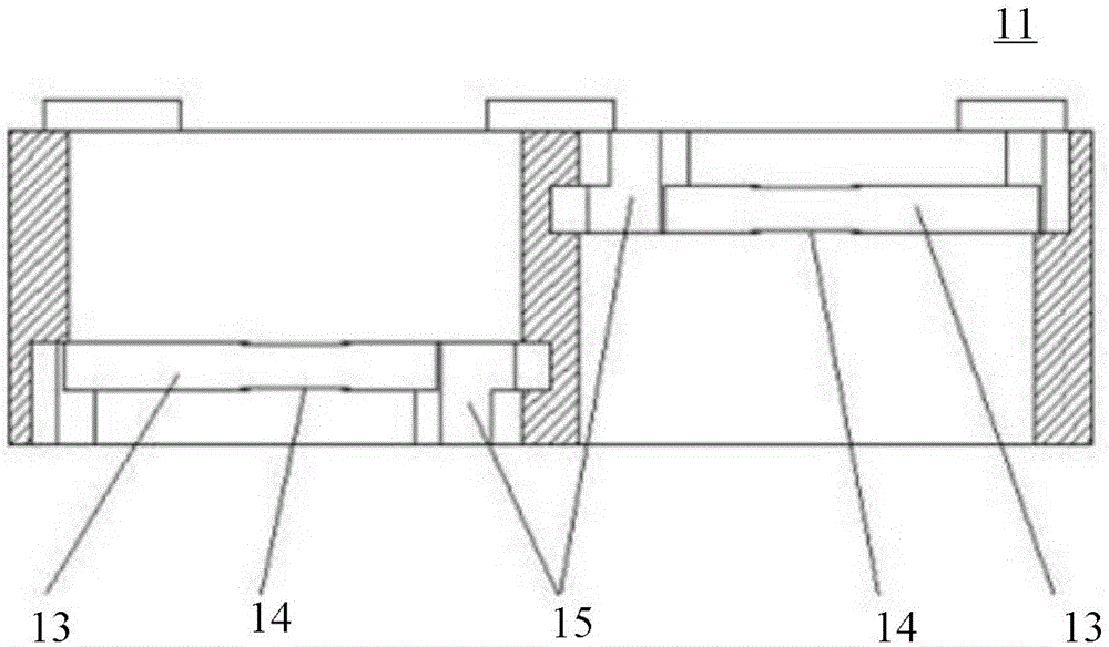 Wire clamp device and wire mounting and taking method