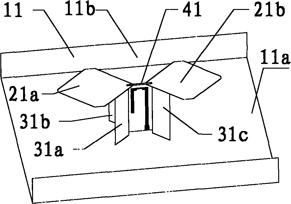 Ultra-wide band antenna and single-polarized and dual-polarized radiating elements thereof