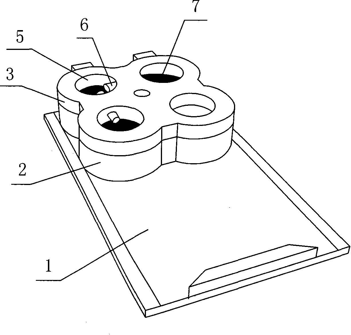 Card type detection device for rapidly detecting concentration of cyanide and detection method thereof