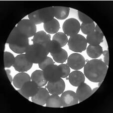 High-sphericity fine thermoplastic powder coating material and preparation method thereof