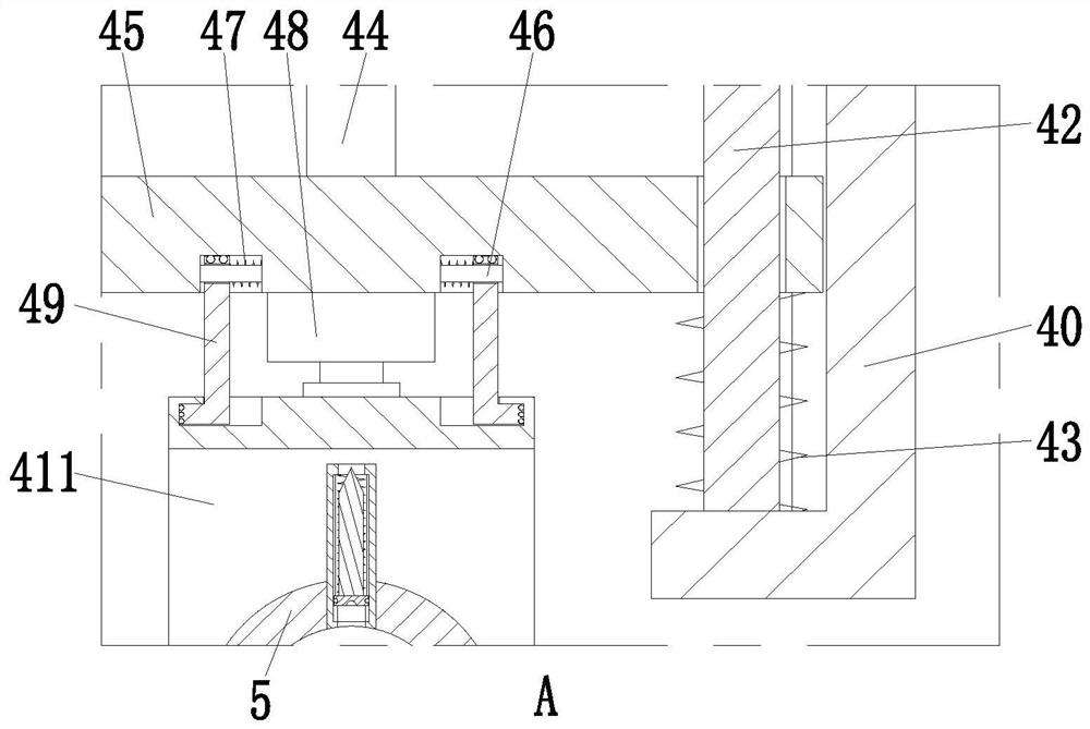 Automatic cleaning equipment for CNC machine tools