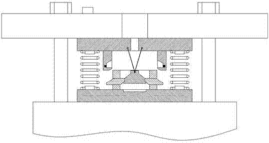 A convenient elastic fastening mechanism