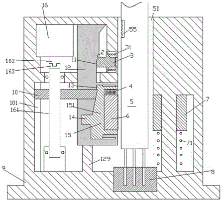 Power line connecting and locking device capable of being conveniently and fast disassembled, assembled and maintained for construction machinery