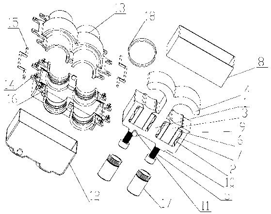 Cable connecting clamp with insulating sheath