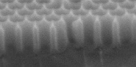 Preparation method of high bonding force coating taking anodic alumina as base material