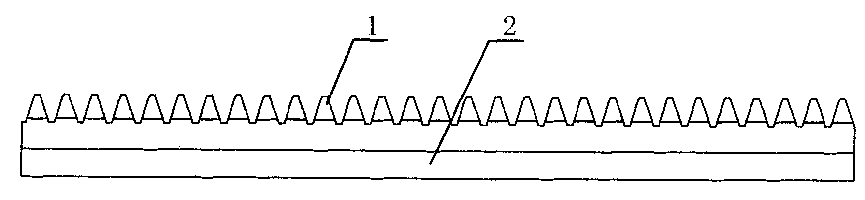 Ice breaking tooth capable of breaking thin ice on road surface and ice breaking wheel provided with ice breaking teeth