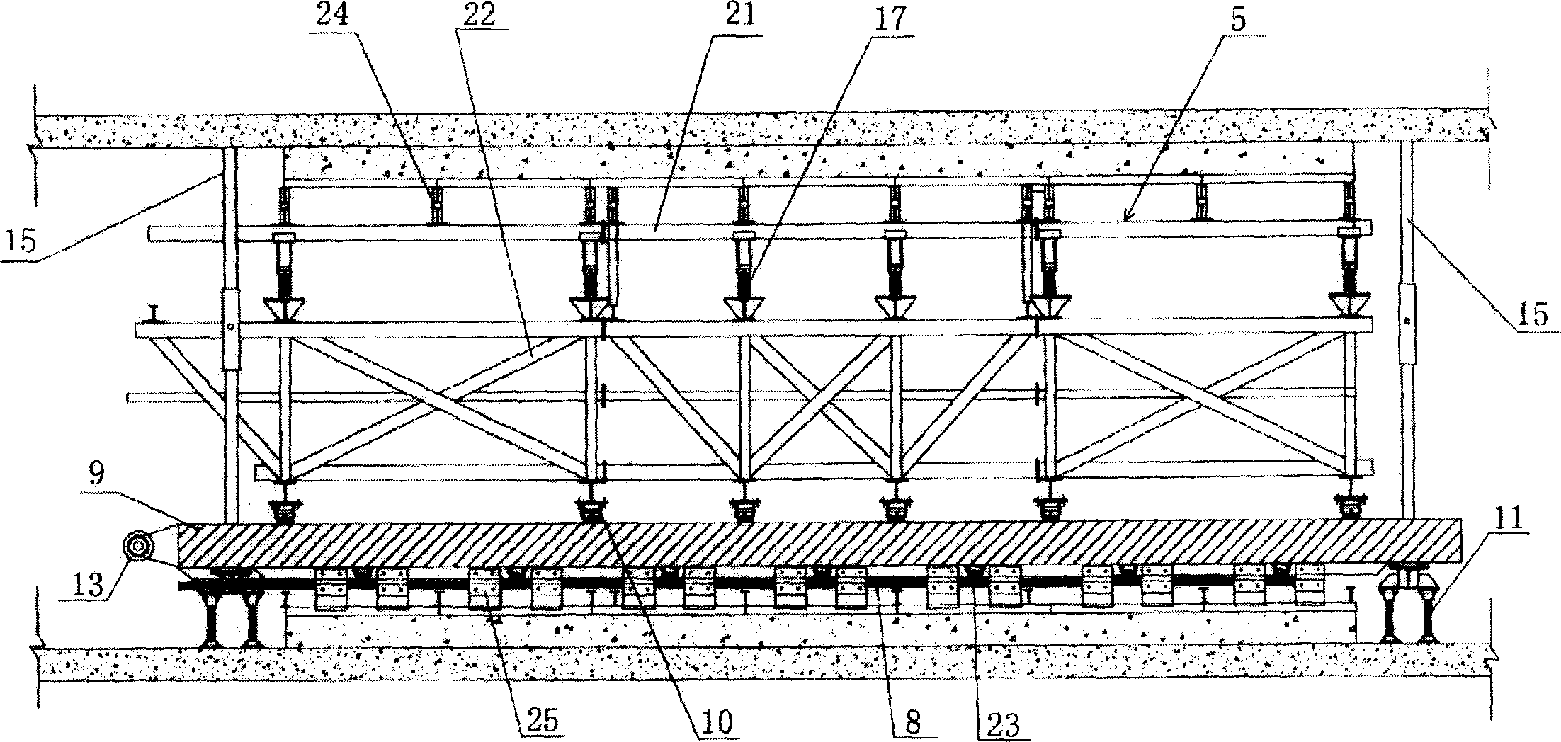 Full circle once lining segregation type nose girder module bench and its construction method