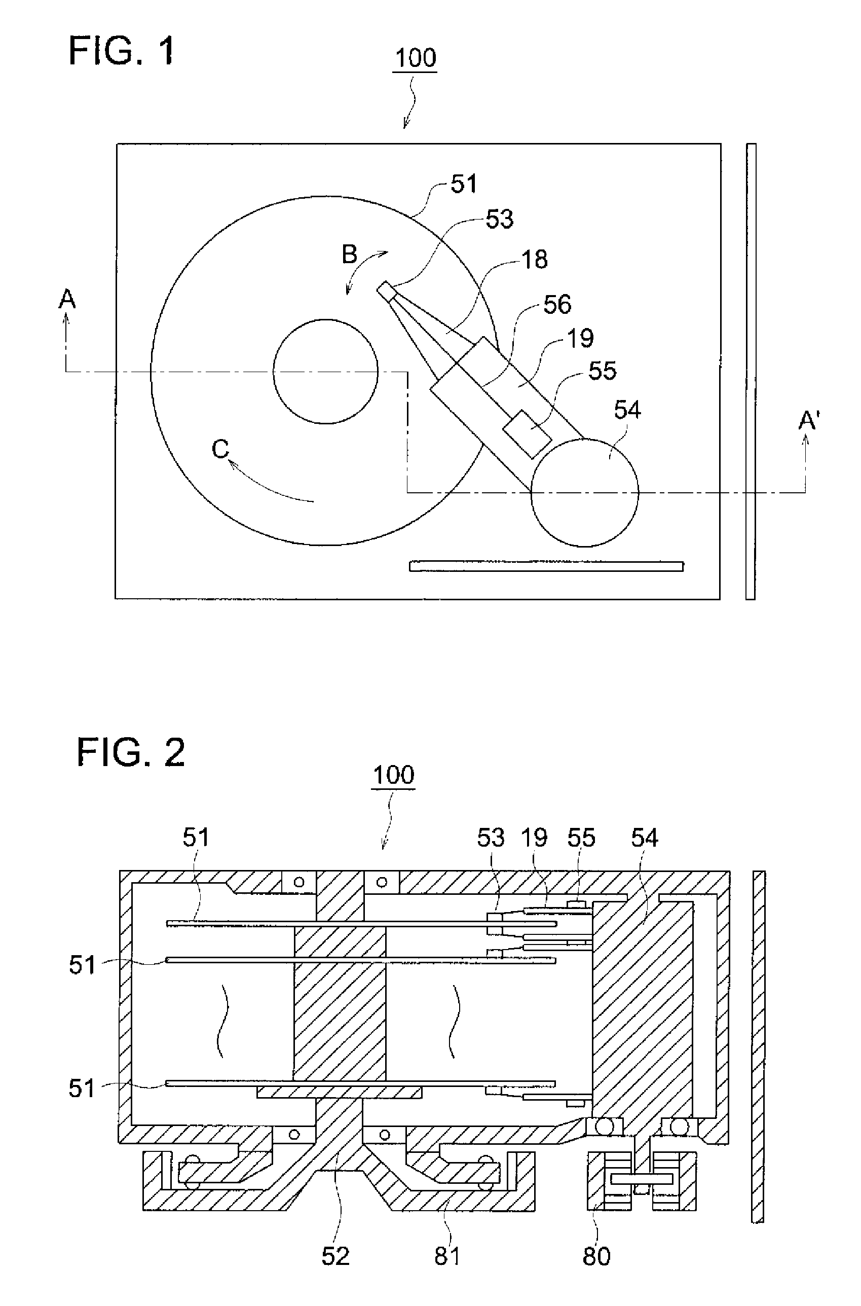 Magnetic recording device and magnetic recording head drive mechanism having a magnetic applying section of a specific length