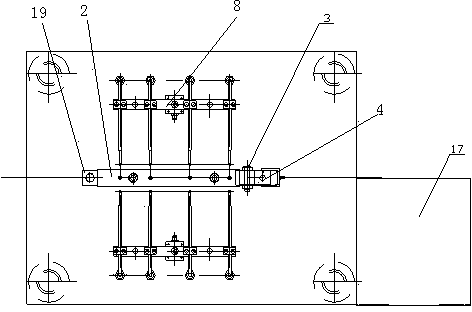 Fixed-point quantitative oil filling device for chutes of automobile seat