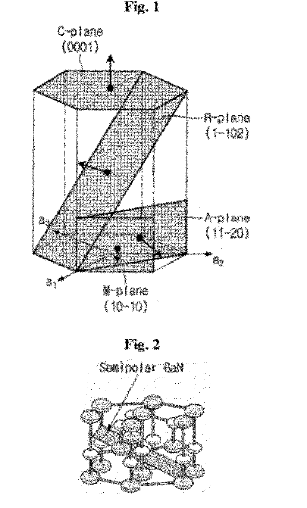 High-quality non-polar/semi-polar semiconductor element on an unevenly patterned substrate and a production method therefor