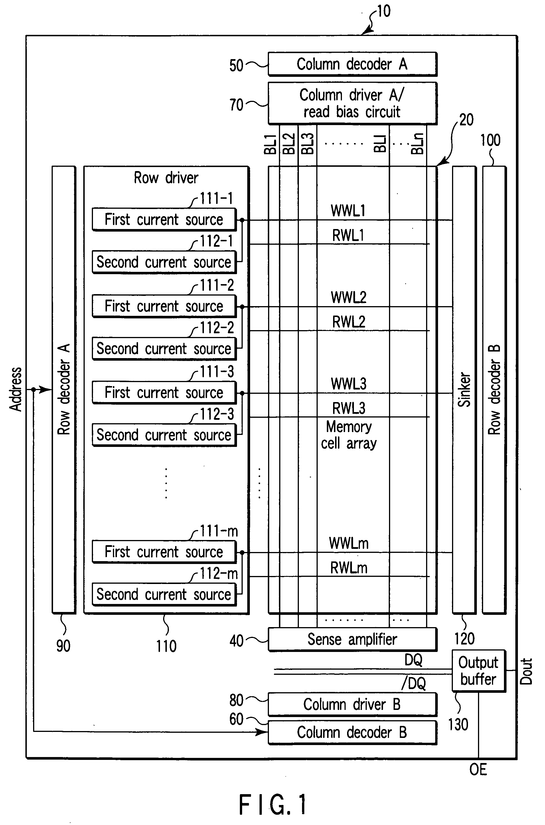 Semiconductor memory device including reference memory cell and control method