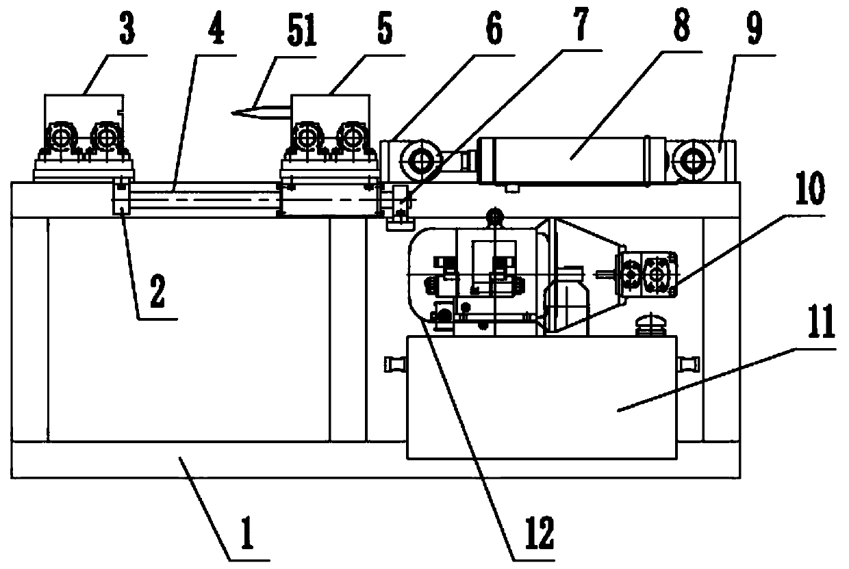 Sucker rod centralizer crushing machine and crushing method thereof