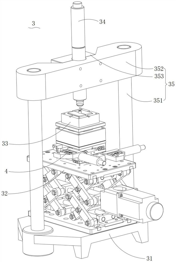 Environment-friendly grinding device with convenient washing performance for machining