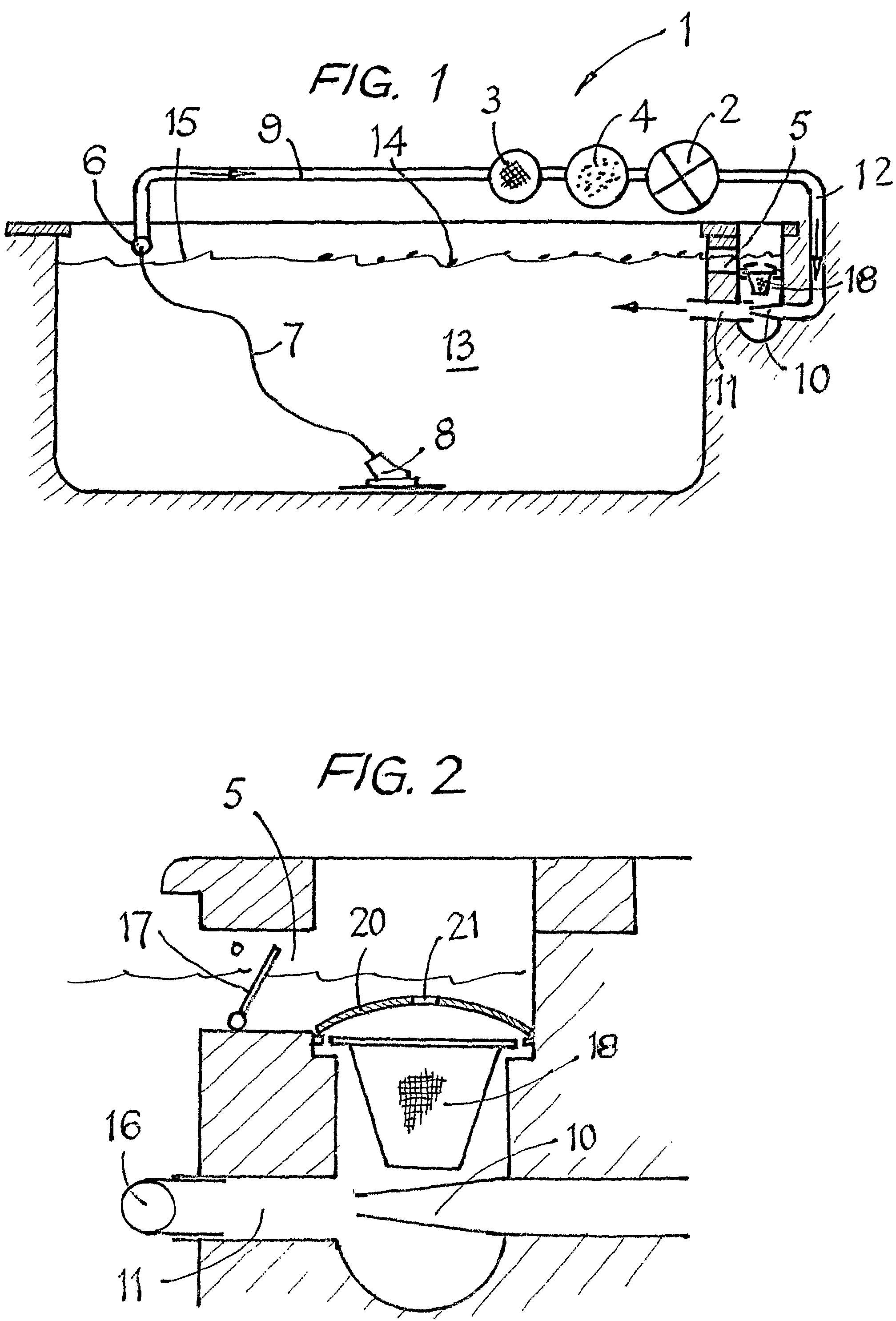 Swimming pool cleaning system