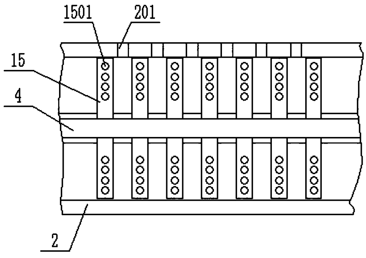 Plant essential oil extraction device, and using method thereof