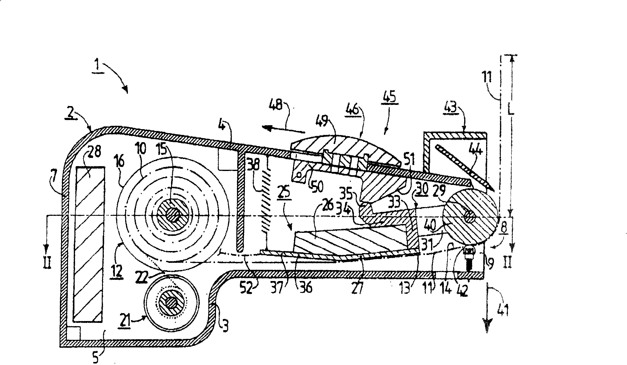 Depilating apparatus with a depilating tape