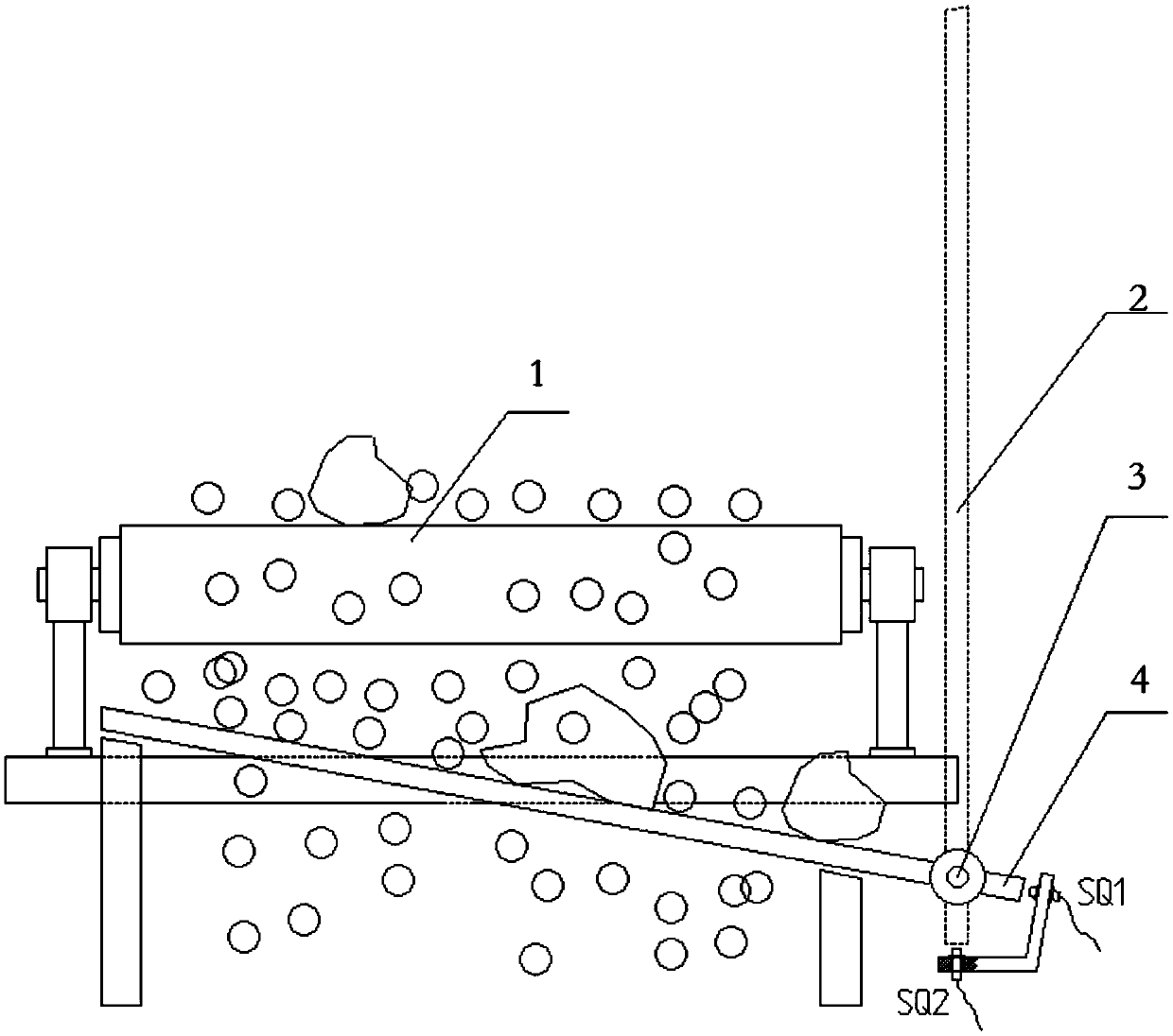 Intermittent automatic turning and sieving device