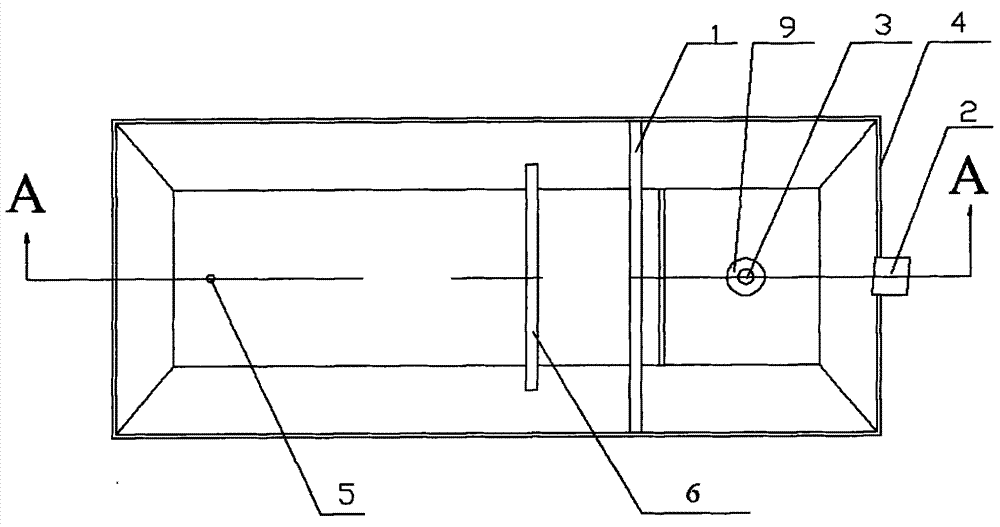 Continuous casting tundish for improving cleanliness of molten steel