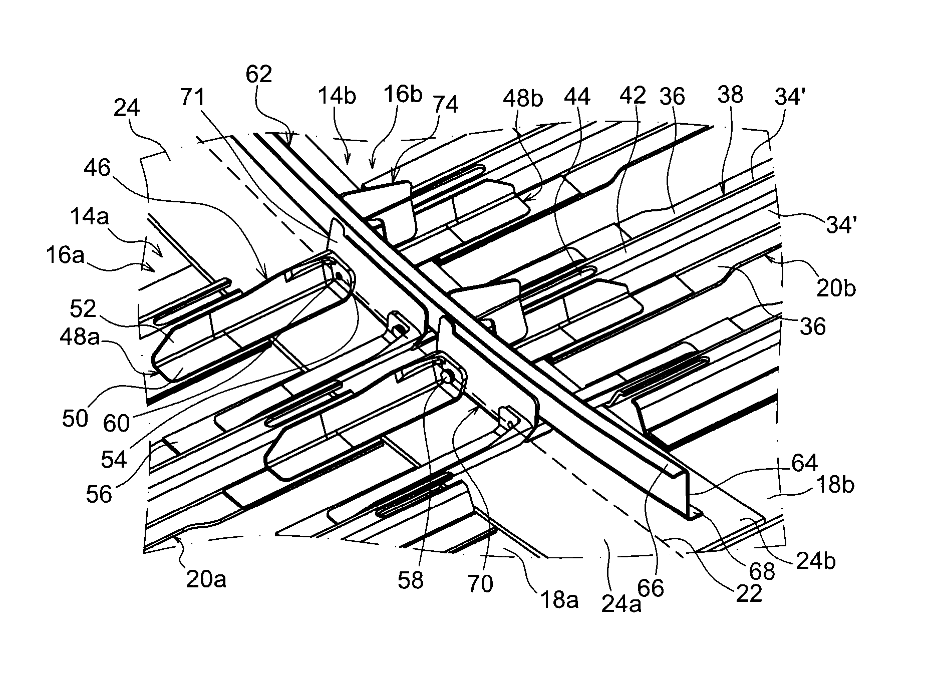 Device and method for assembling two sections of aircraft fuselage