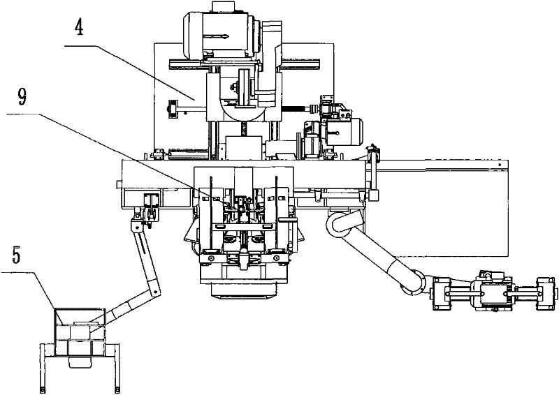 Tyre retreading sidewall sanding device and sanding method thereof