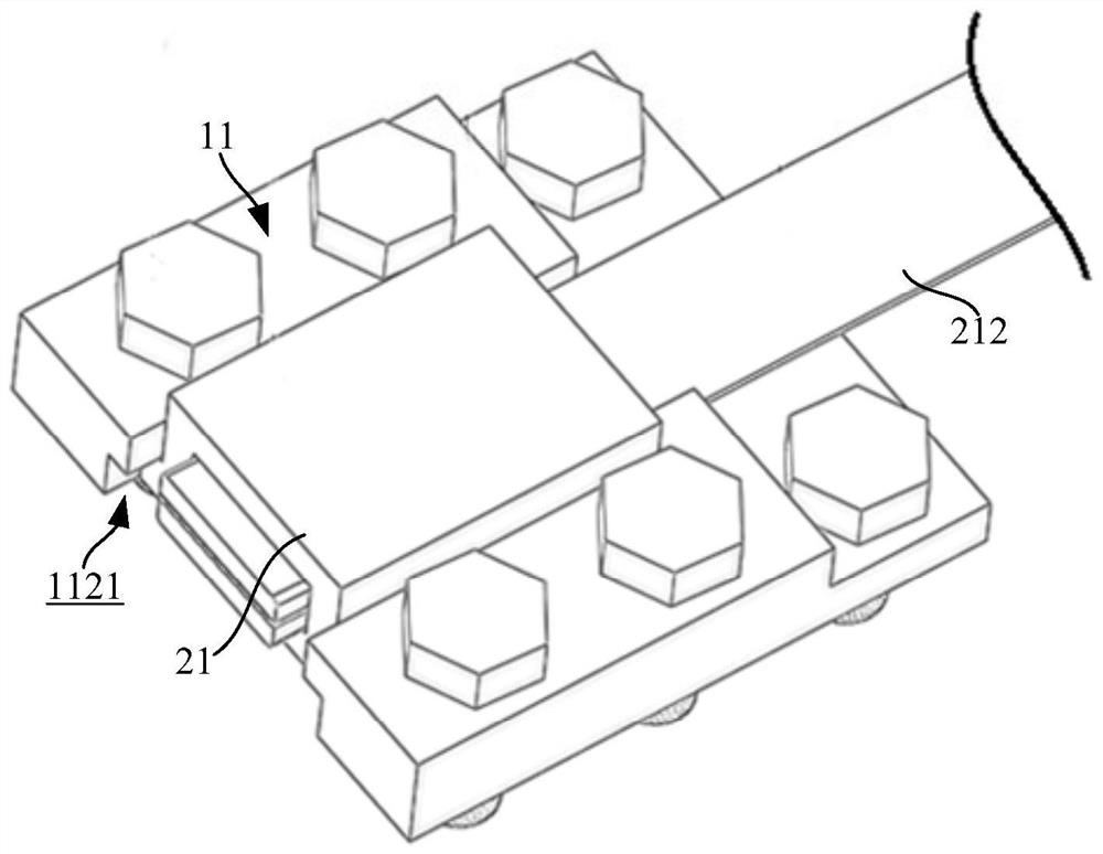 Connecting structure of FRP plate anchorage device and component as well as using method of connecting structure