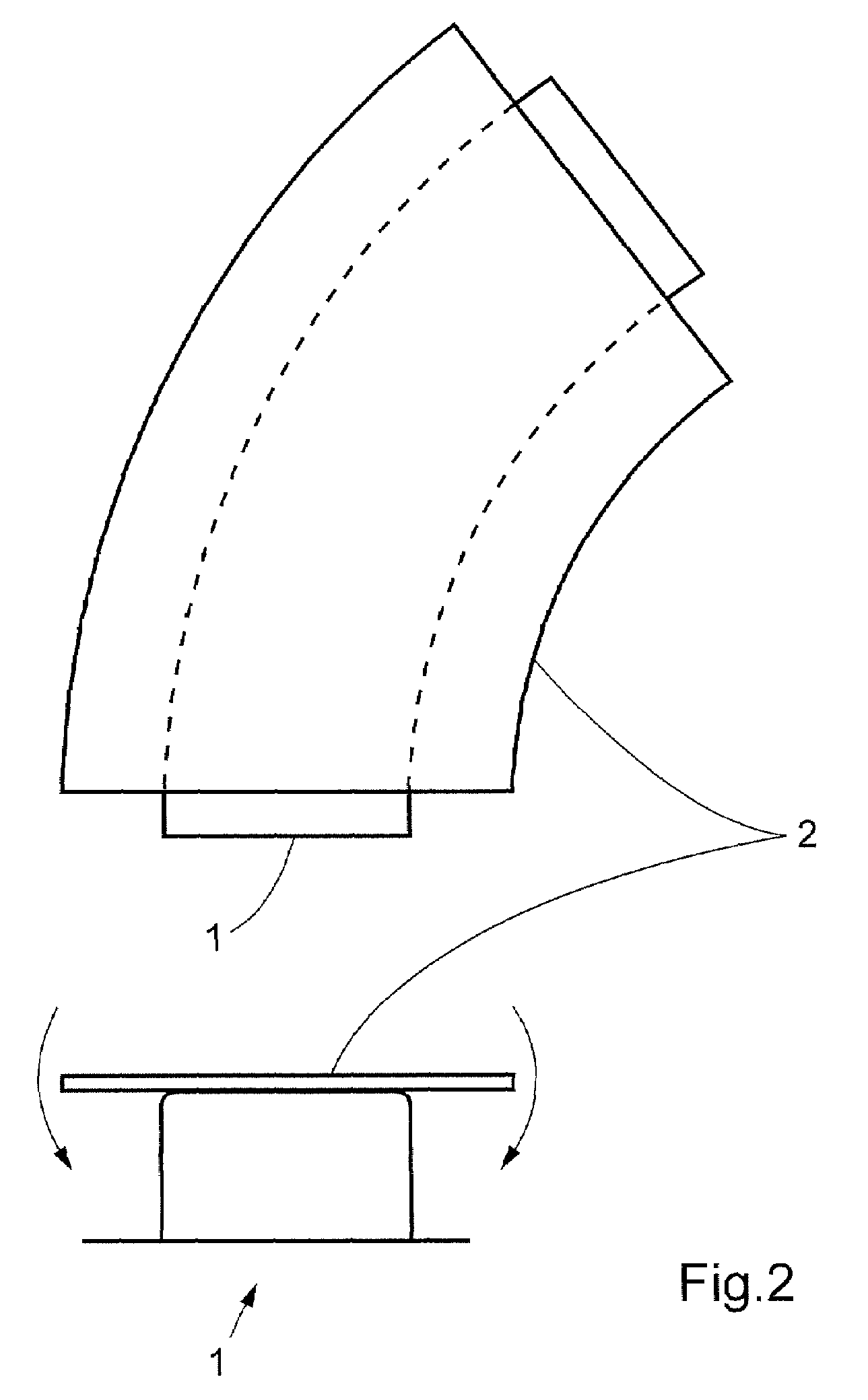 Method for fabricating a curved beam from composite material