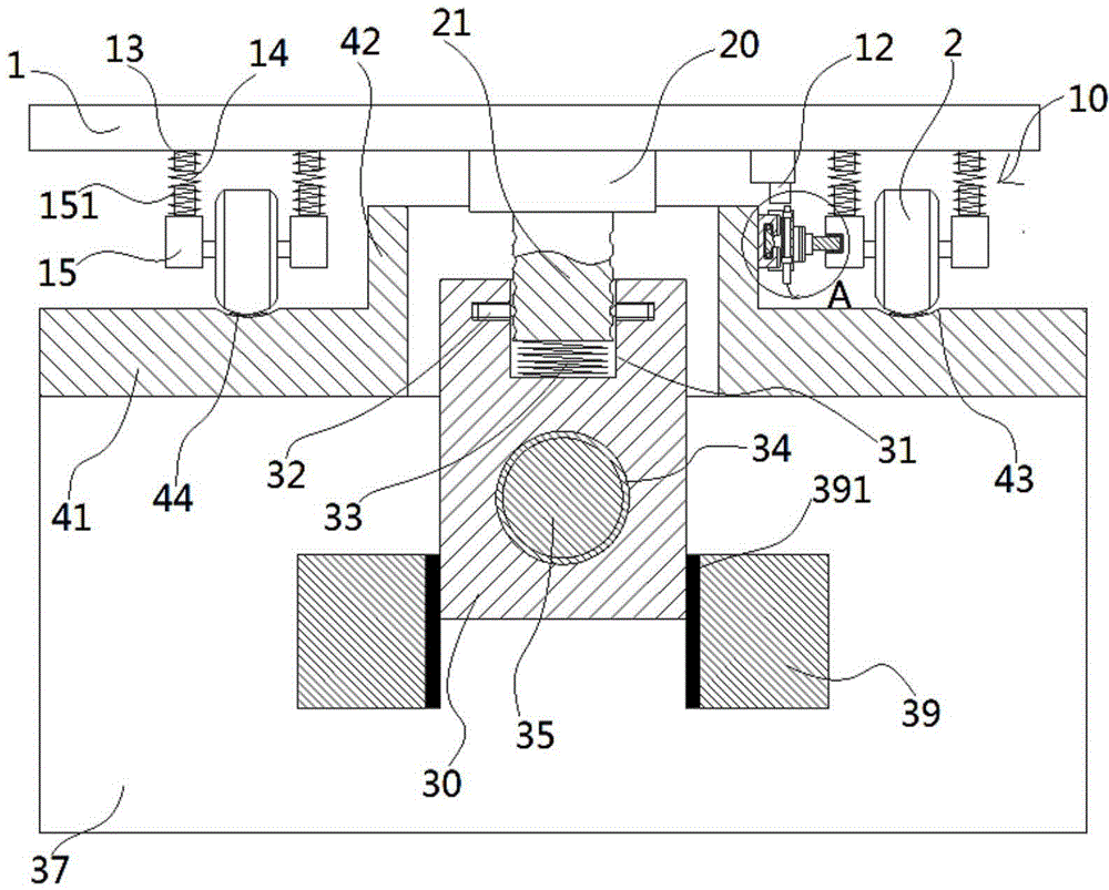 Raw material carrying trolley capable of walking automatically