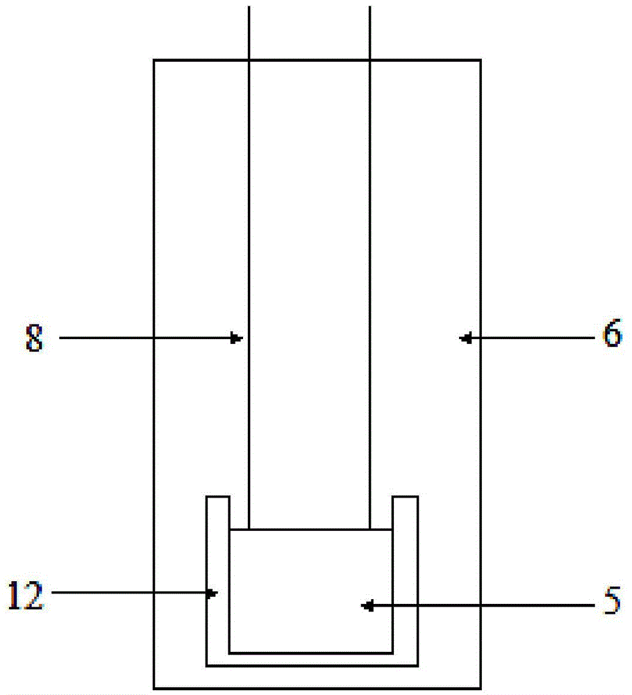 Layered flood-discharging and sediment-flushing device for reservoir