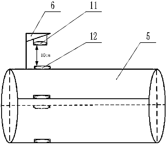 Material level detection device for ball grinding mill