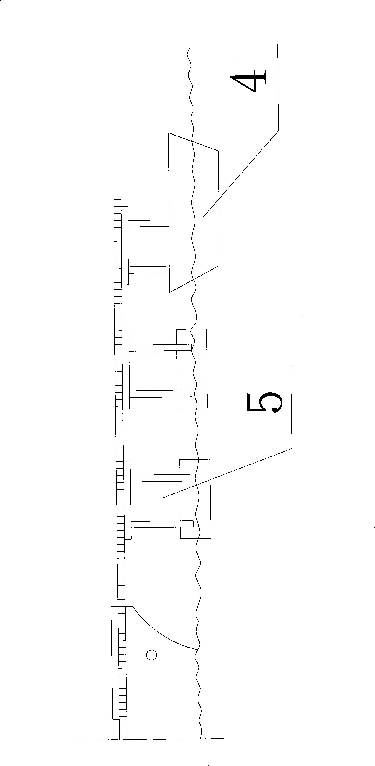 Carrier-borne aircraft runway capable of extending out ship body of aircraft-carrier the and method for runway extending