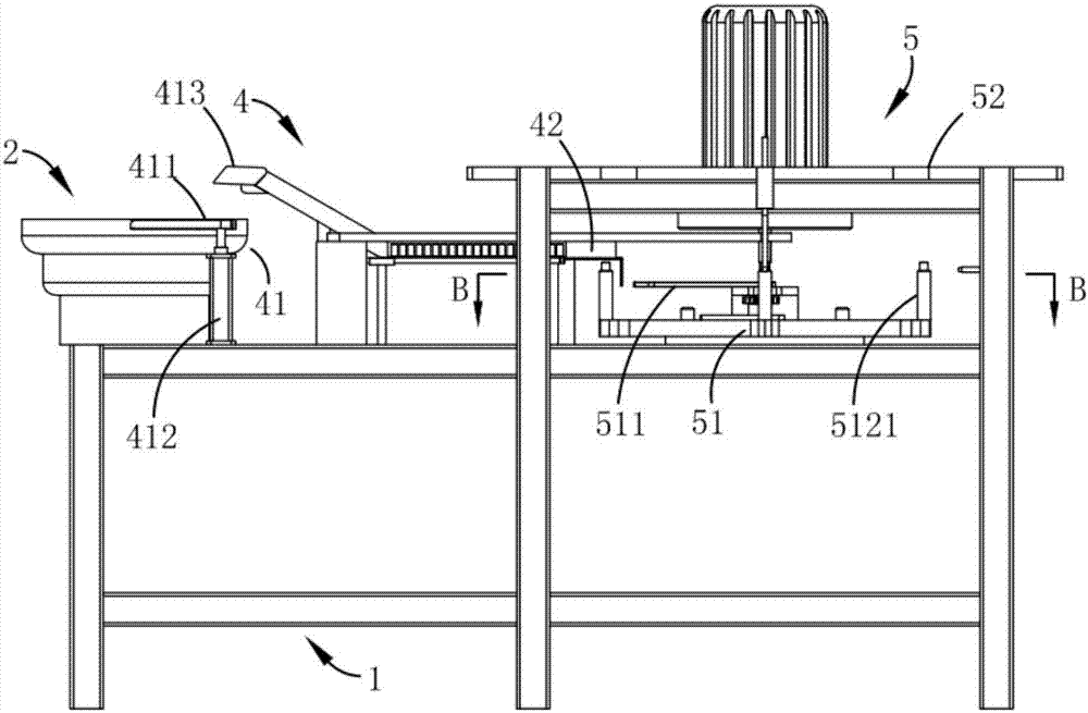 Bottle cap feeding and spraying production machine