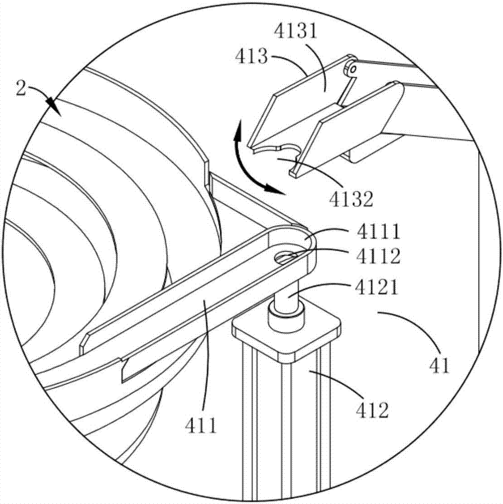 Bottle cap feeding and spraying production machine