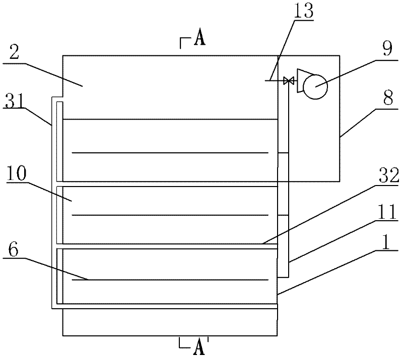 Device and method for treating difficultly degraded organic waste water by plasma technology