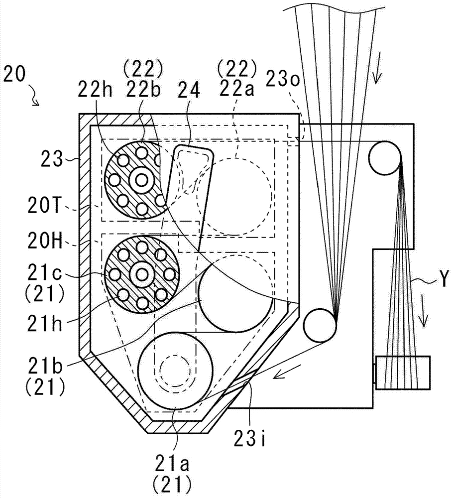 Yarn traction device