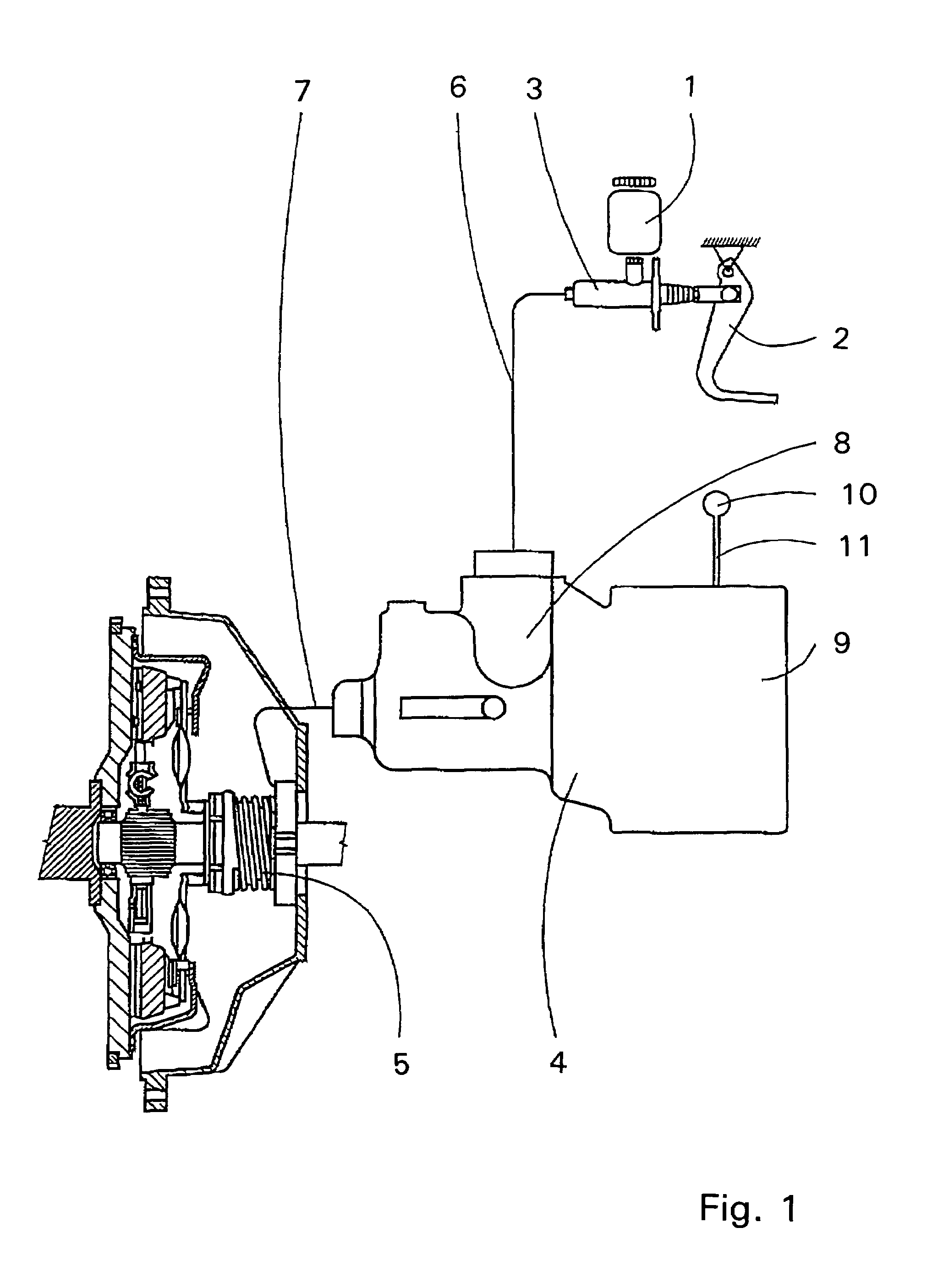 Device for increasing the functional reliability of a hydraulic circuit of a hydraulically operable clutch