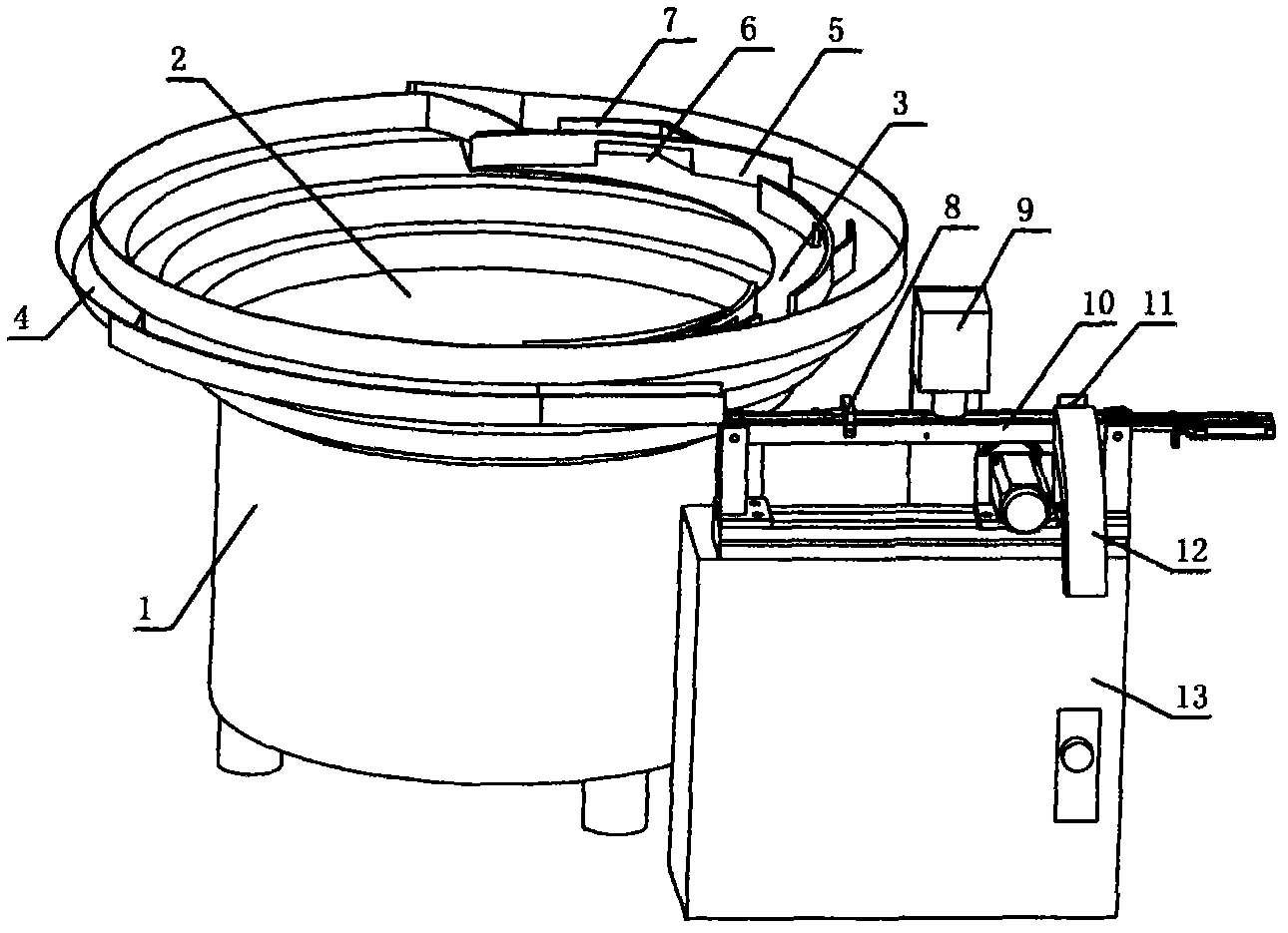 Method and equipment for automatically feeding badminton feathers