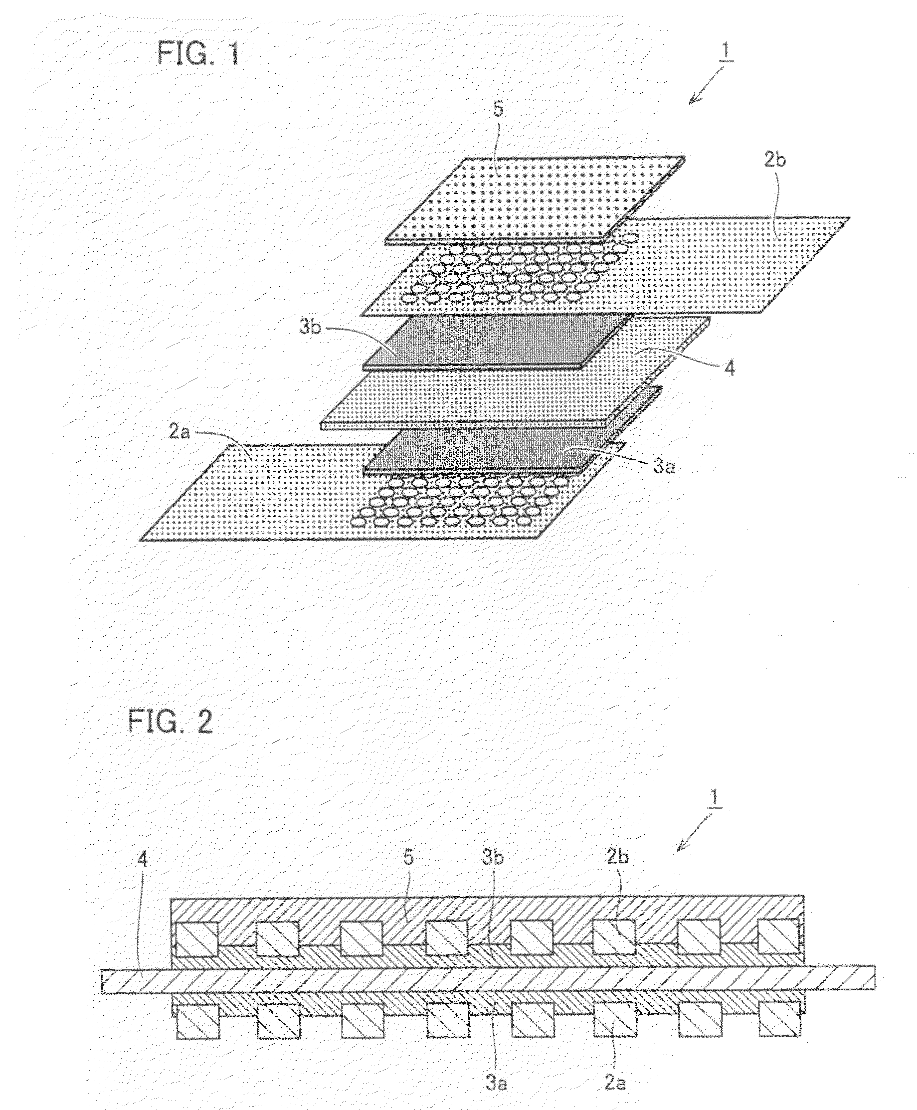 Fuel cell containing a cathode diffusion layer having a fabric structure