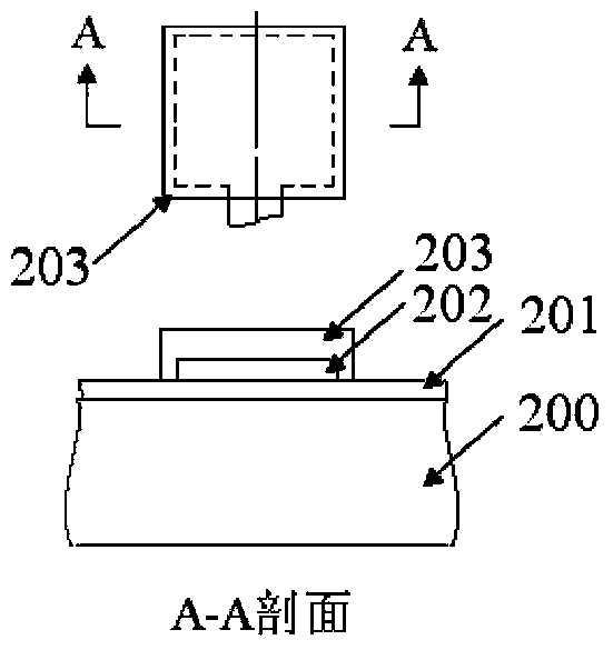 Structure and testing method for testing Poisson ratio of thin-film silicon material on insulating substrate