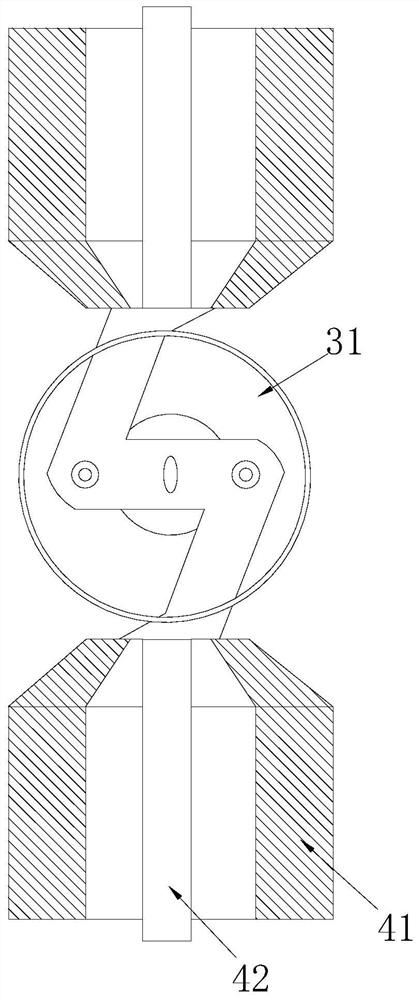 A pull-off protection device for hanging basket transmission of construction engineering equipment