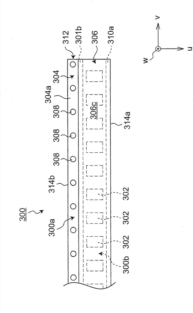 Cover tap stripping device of carrier band and stripping method