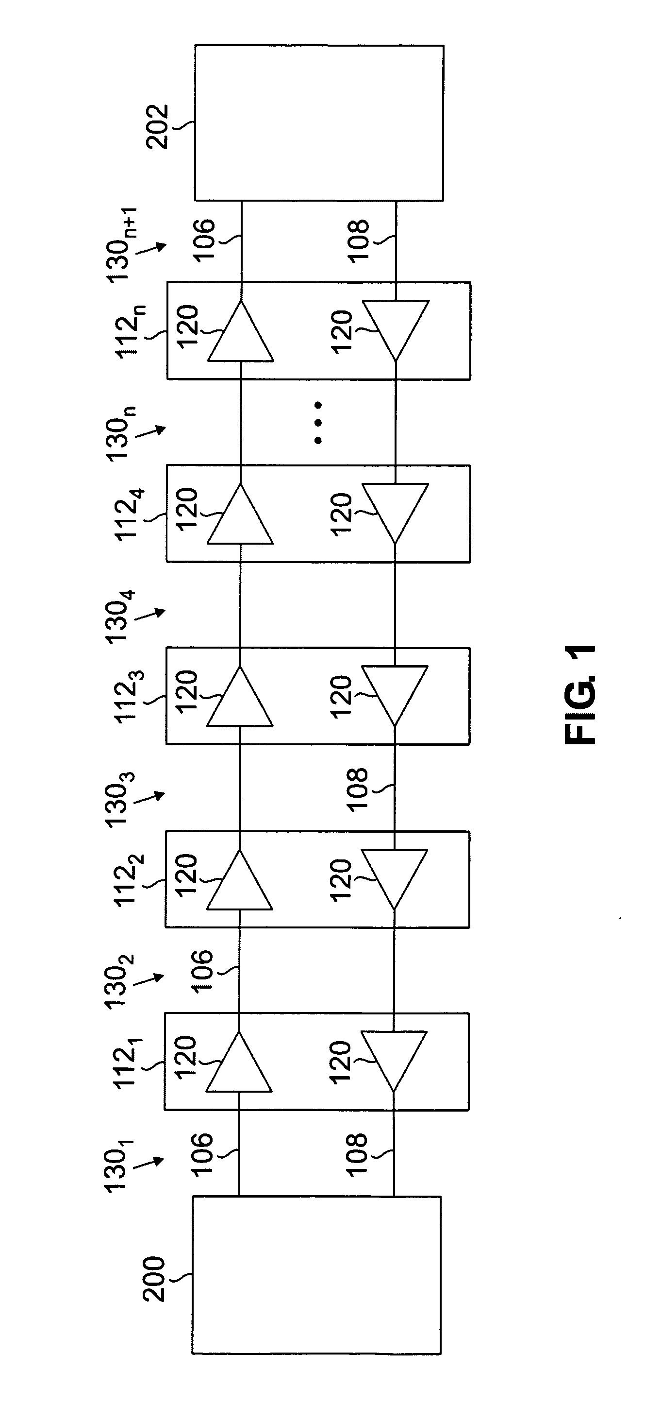 Undersea optical transmission system employing low power consumption optical amplifiers