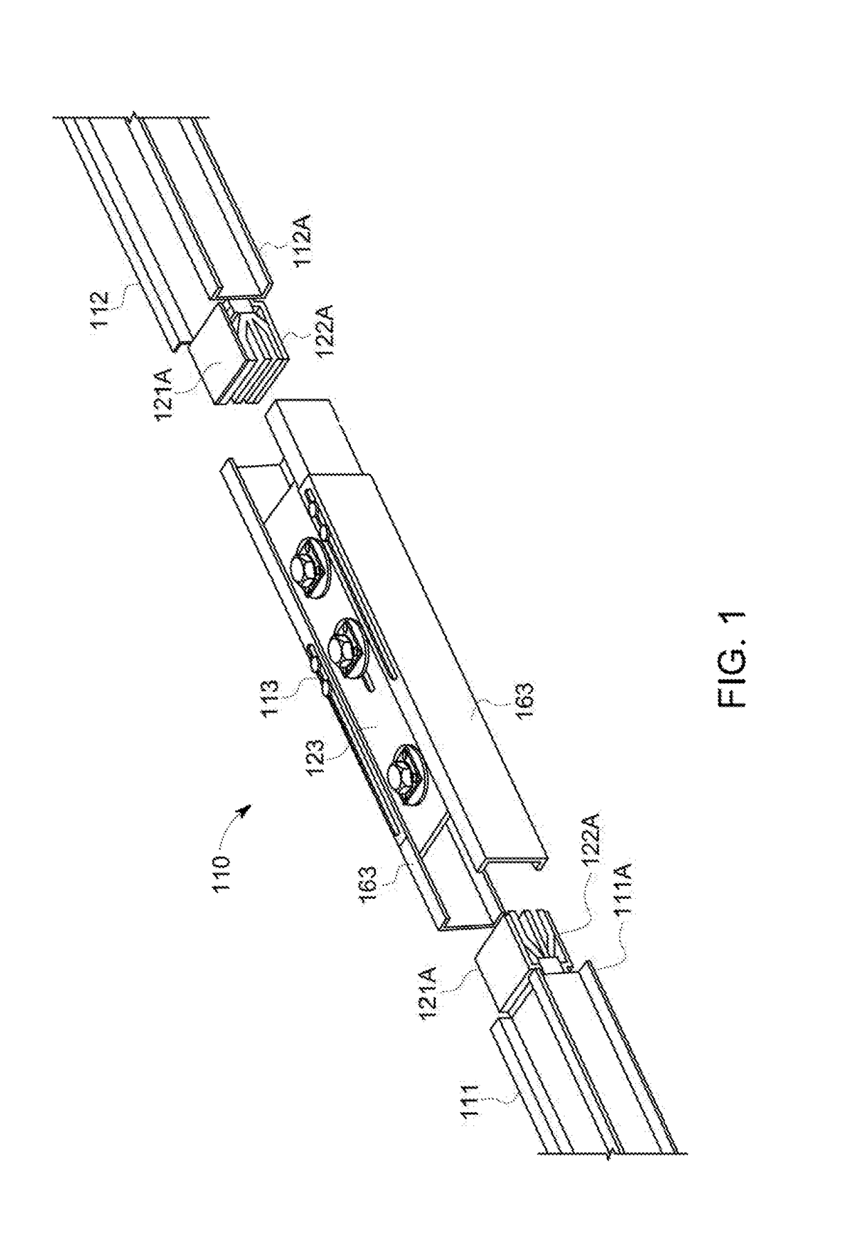 Electrical busway joint with external vise braces